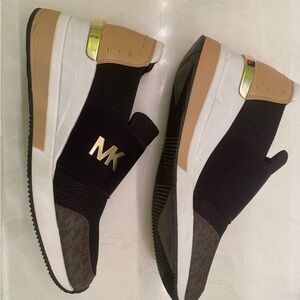 MK size 9 Women’s Shoes